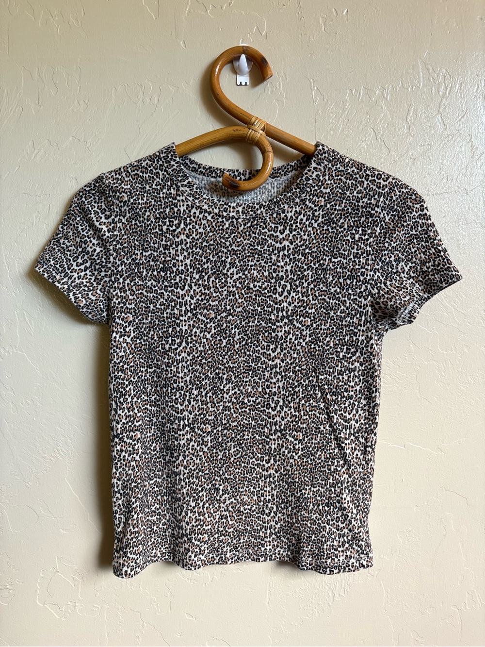 American Eagle Cheetah Leopard Print Short Sleeve Basic Baby Tee T-Shirt Size M